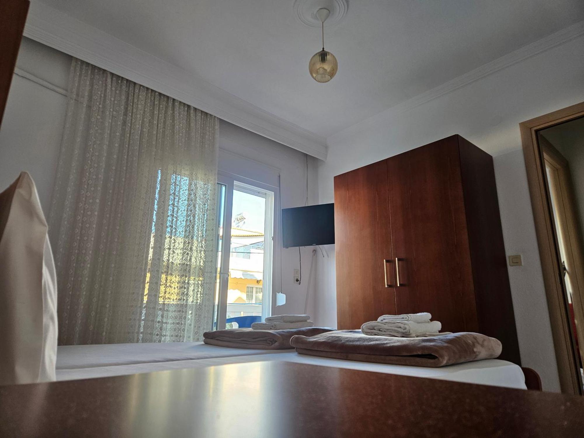 Néa Péramos Leonidas Apartments מראה חיצוני תמונה