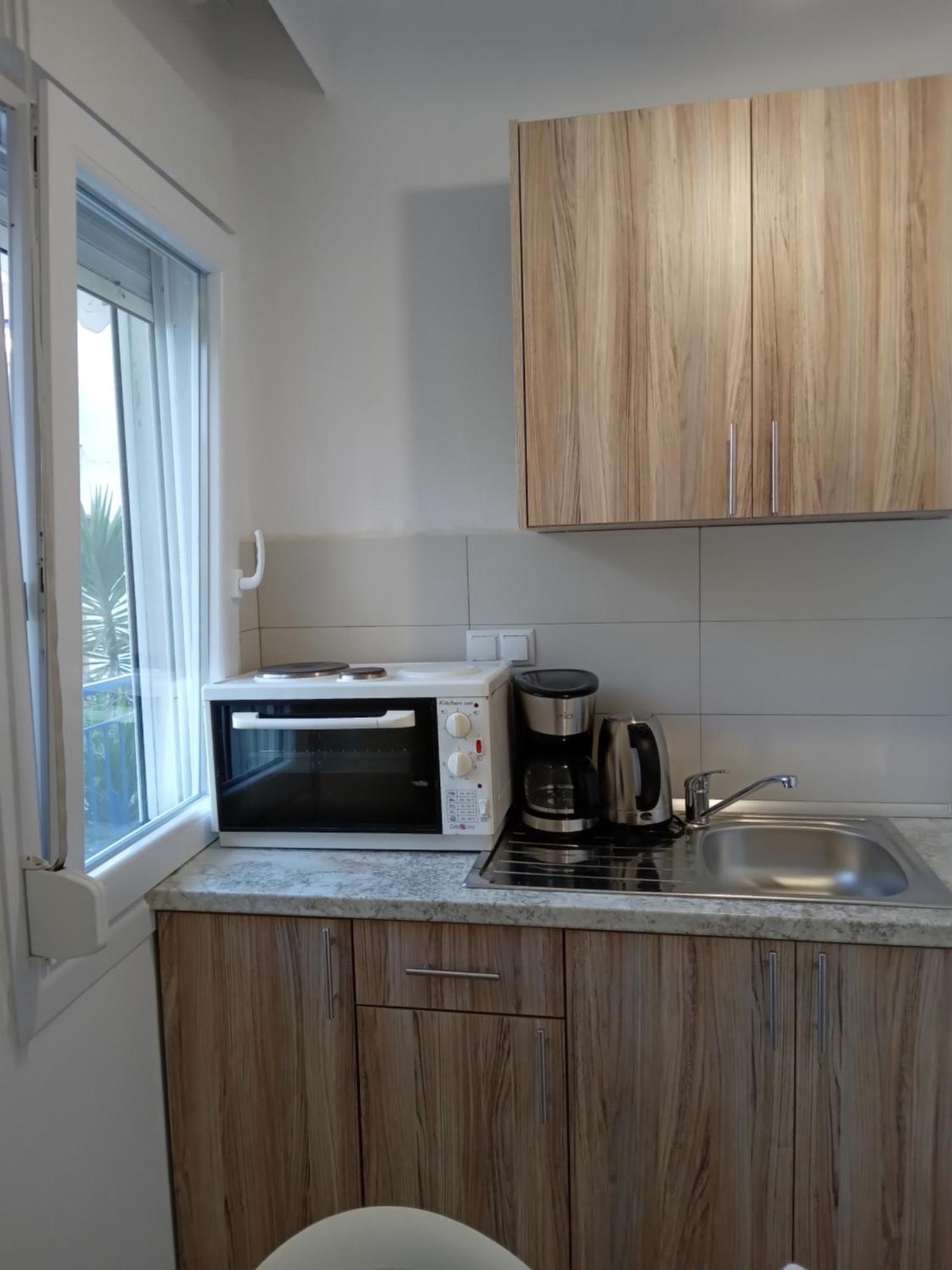 Néa Péramos Leonidas Apartments מראה חיצוני תמונה