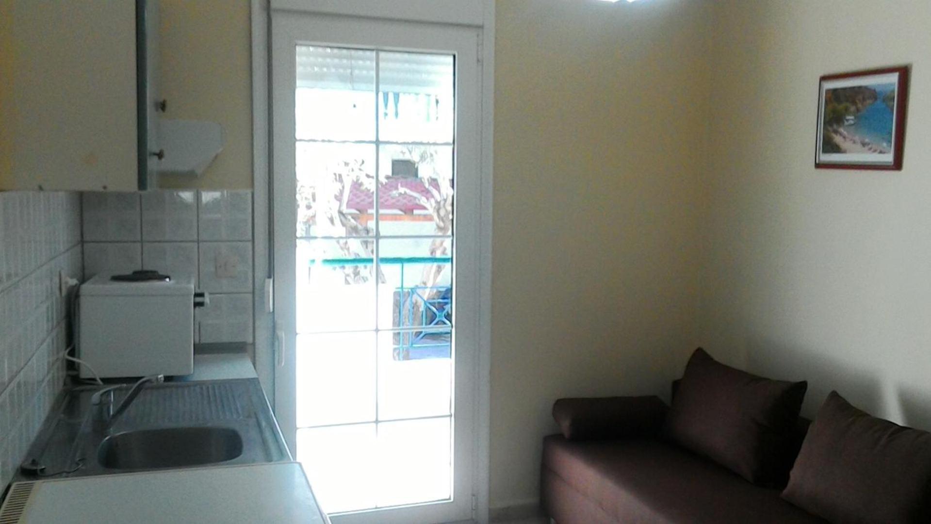 Néa Péramos Leonidas Apartments מראה חיצוני תמונה
