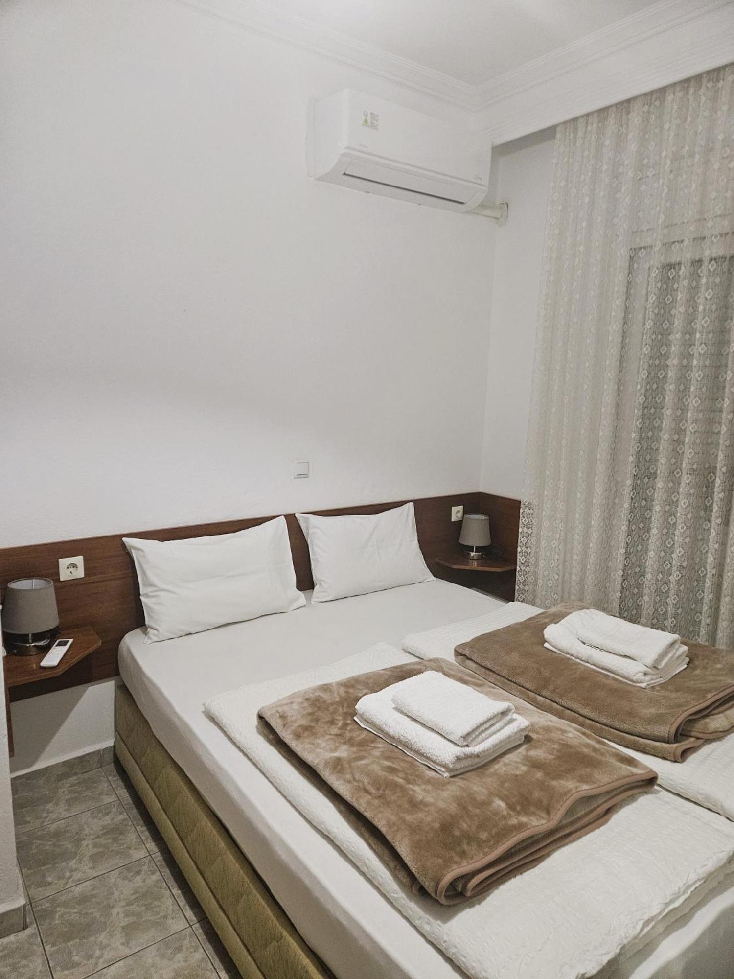 Néa Péramos Leonidas Apartments מראה חיצוני תמונה