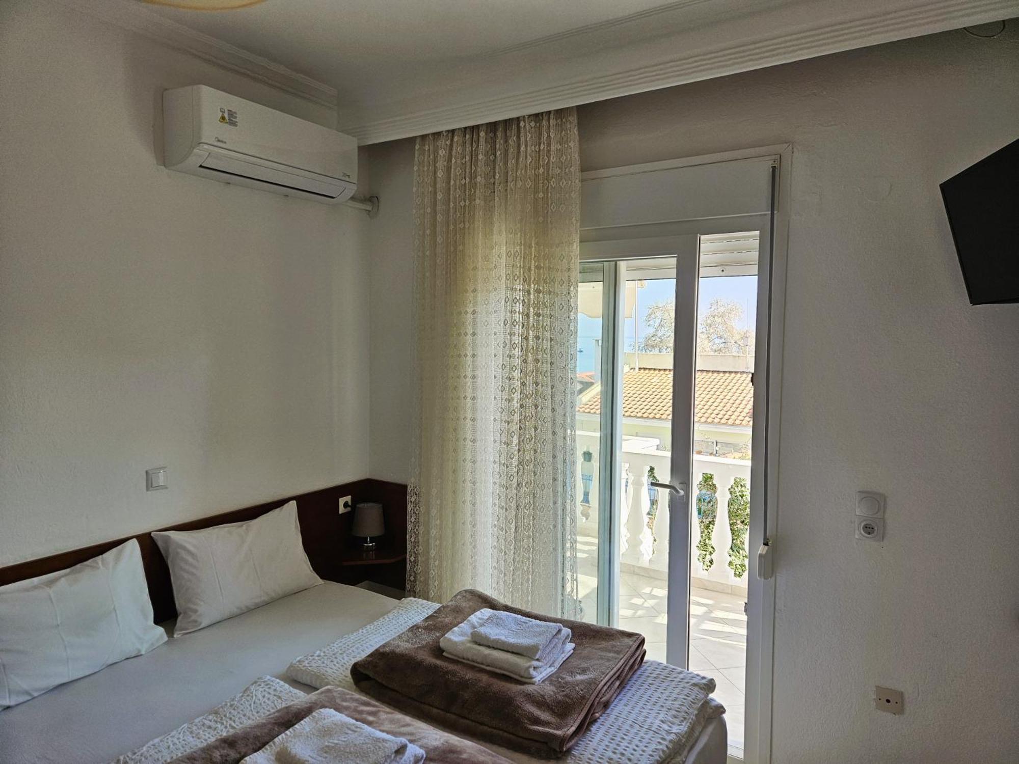 Néa Péramos Leonidas Apartments מראה חיצוני תמונה