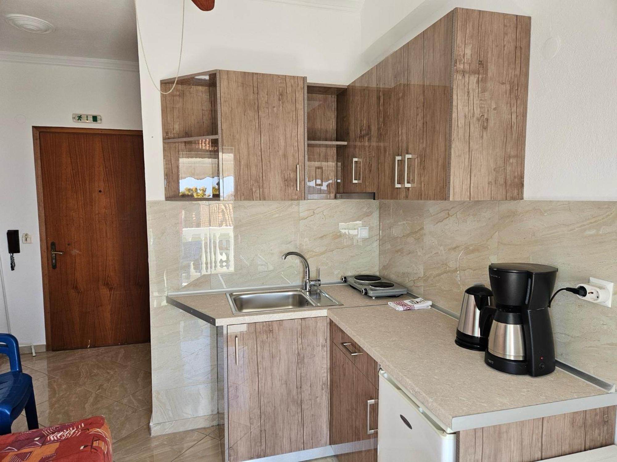 Néa Péramos Leonidas Apartments מראה חיצוני תמונה